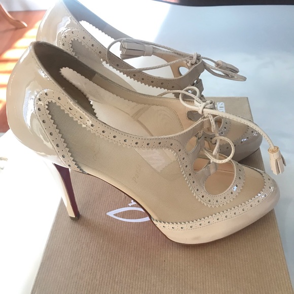 Shoes - Picture 3 of 8